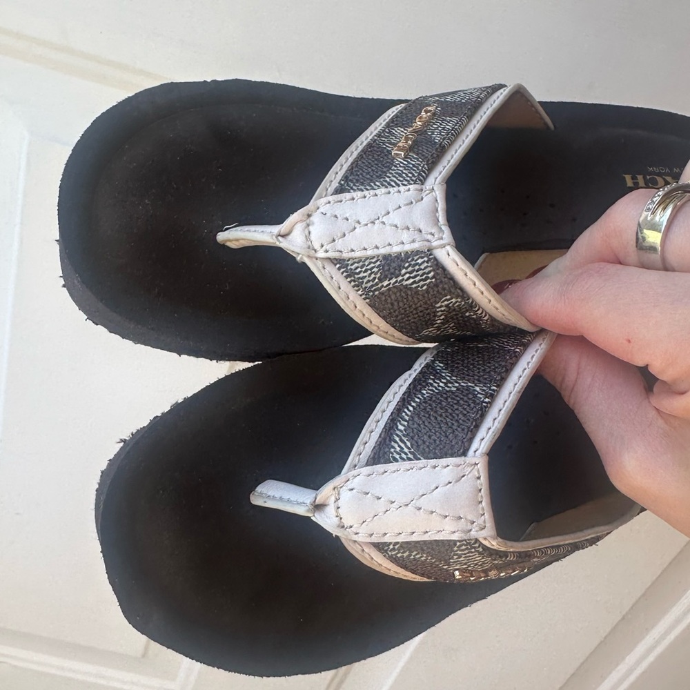 Coach Jolene Monogram Flip Flop - Size 6.5 - Picture 5 of 12
